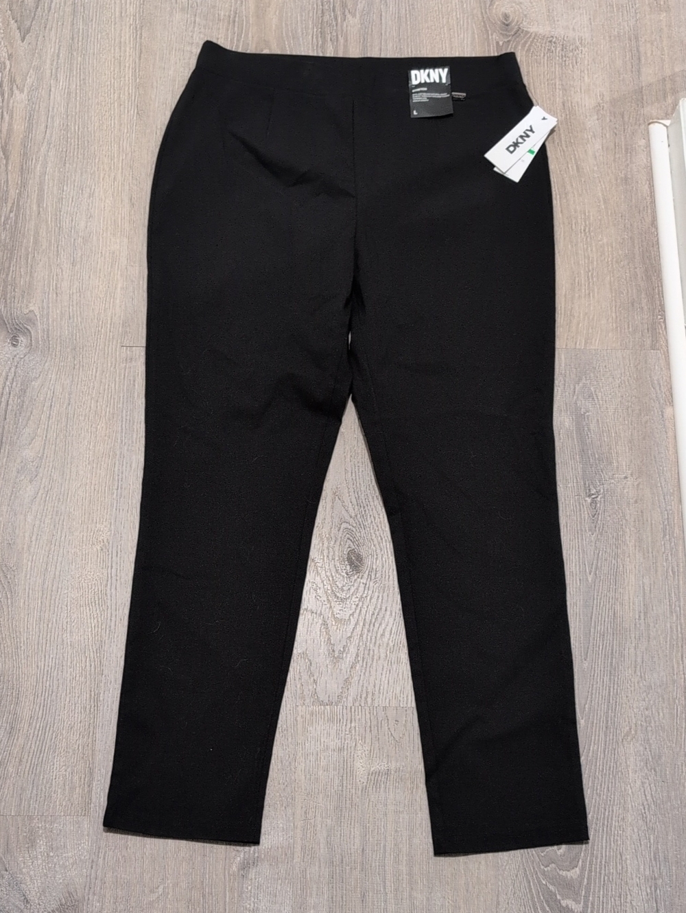 DKNY Women’s Black Stretch Slim Pull-on Dress Pants